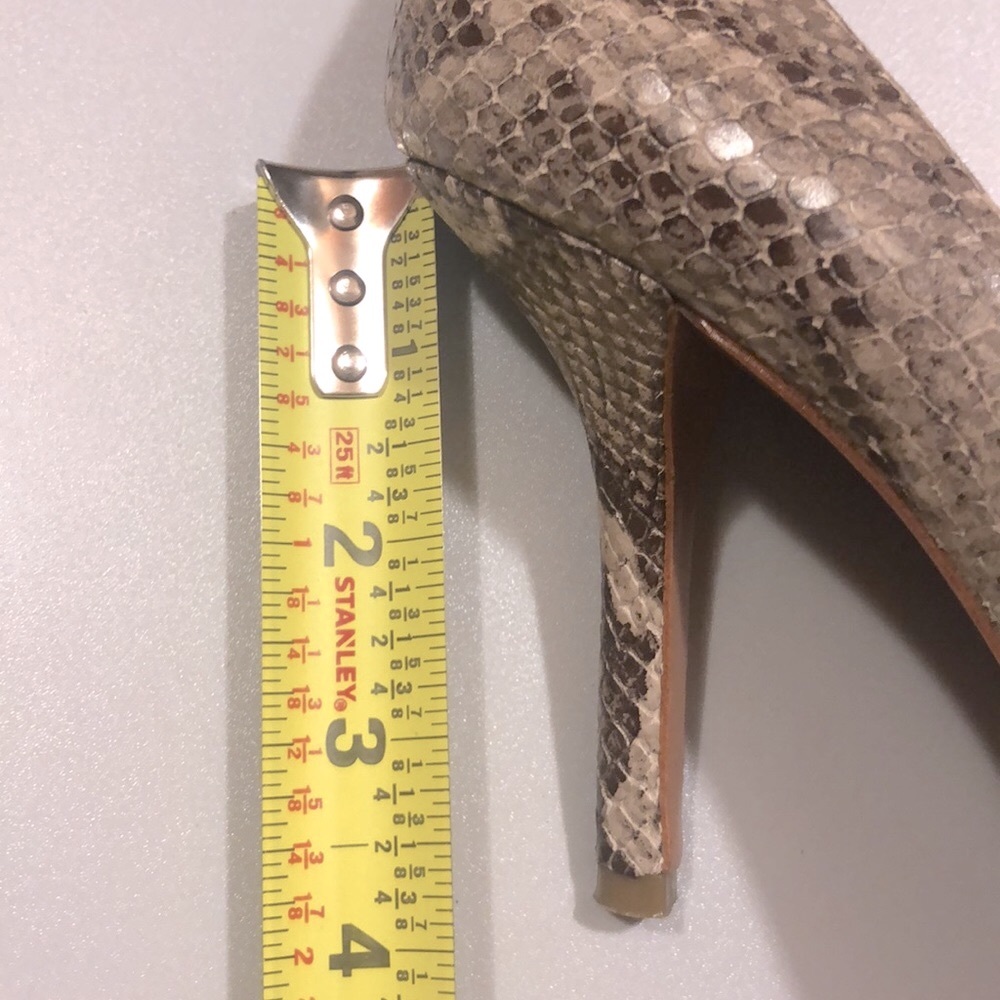 COACH heels - Picture 10 of 11